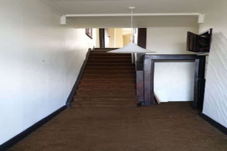 Photo of property in 76 Tinakori Road, Thorndon, Wellington, 6011