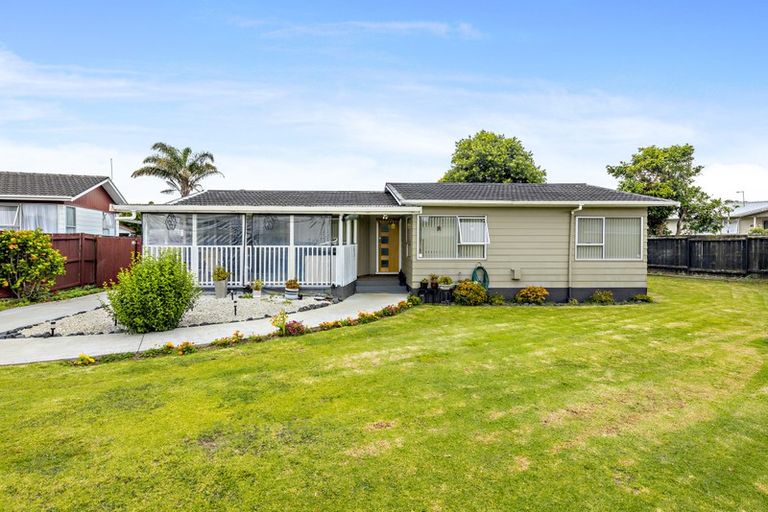 Photo of property in 13 Brent Place, Manurewa, Auckland, 2102