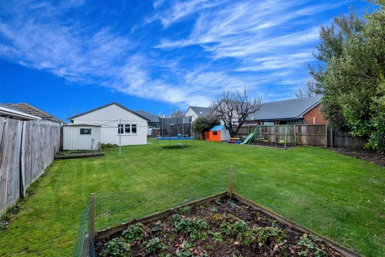 Photo of property in 19 Cutts Road, Russley, Christchurch, 8042