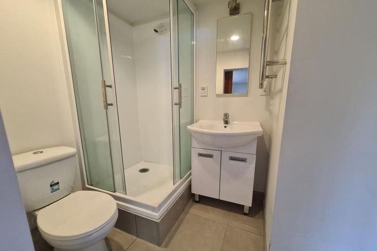 Photo of property in 10 Weatherly Road, Torbay, Auckland, 0630