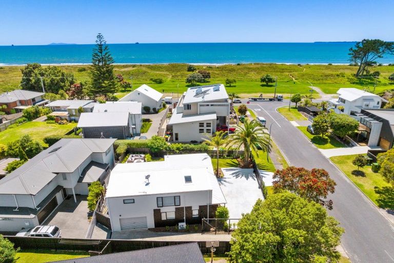 Photo of property in 1 Alexander Place, Papamoa Beach, Papamoa, 3118