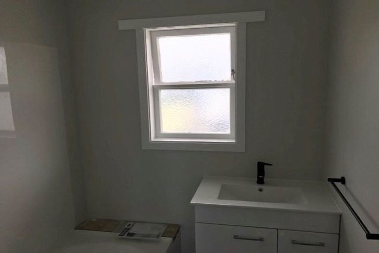 Photo of property in 27 Harwood Crescent, Otara, Auckland, 2023