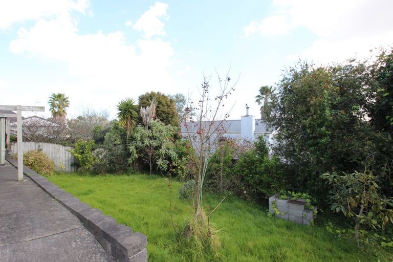 Photo of property in 7 Lewis Road, Pakuranga, Auckland, 2010