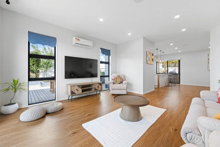 Photo of property in 2 Gemscott Crescent, Huapai, Kumeu, 0810