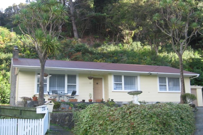 Photo of property in 30 Shackleton Grove, Stokes Valley, Lower Hutt, 5019