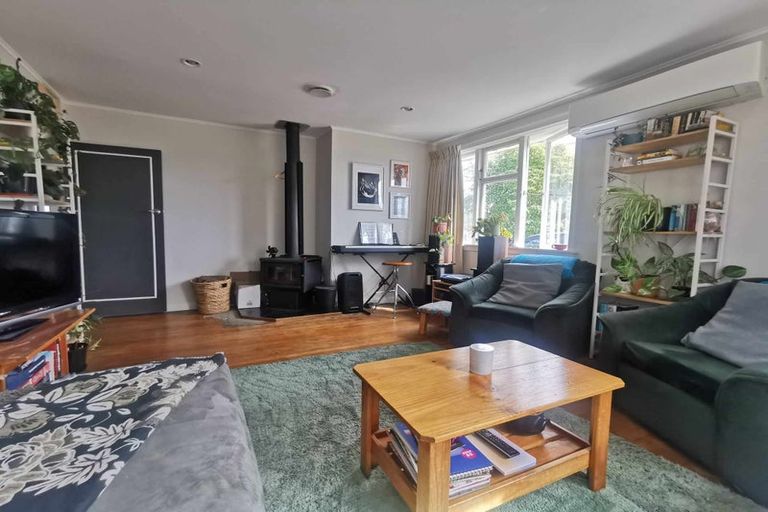 Photo of property in 18 Oakland Street, Northcote, Christchurch, 8052