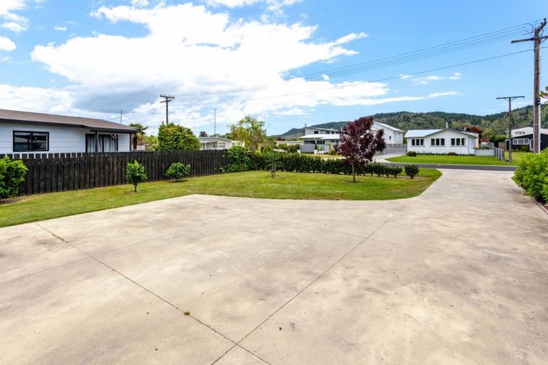 Photo of property in 107 Riverview Road, Whangamata, 3620