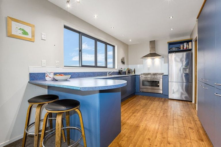 Photo of property in 154 Kahu Road, Paremata, Porirua, 5024