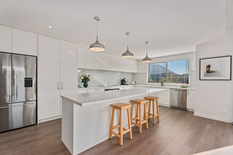 Photo of property in 64 Jacks Point Rise, Jacks Point, Queenstown, 9371