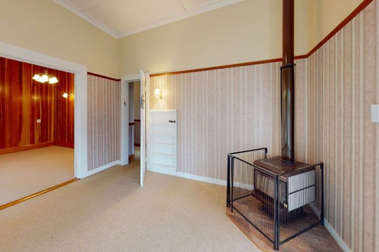 Photo of property in 28 Peakes Road, Saint Johns Hill, Whanganui, 4501