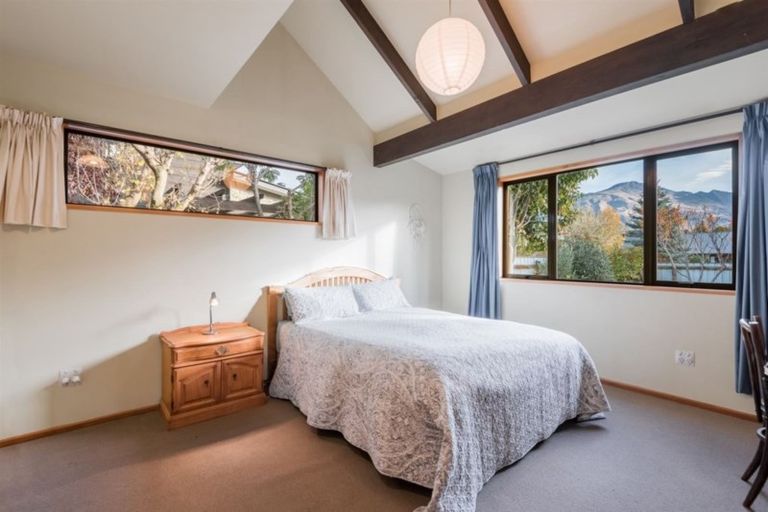 Photo of property in 24 Rata Street, Wanaka, 9305