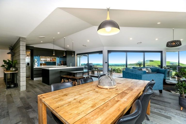 Photo of property in 588 Barrett Road, Hurworth, New Plymouth, 4371