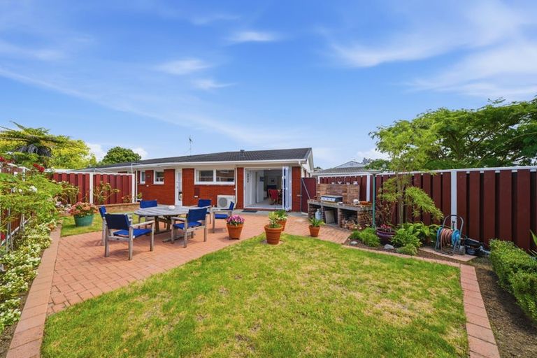 Photo of property in 10 Alf Walker Place, Papakura, 2110