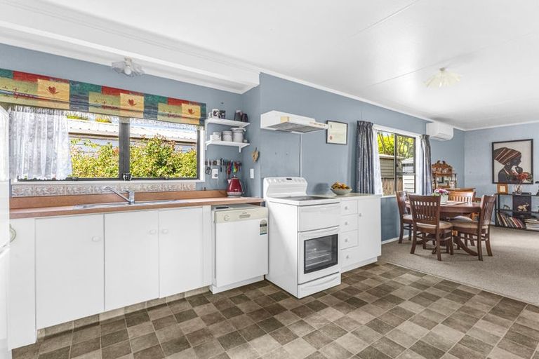 Photo of property in 2 Hodge Place, Aramoho, Whanganui, 4500
