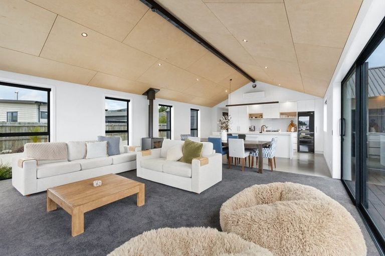 Photo of property in 3 Pepperwood Green, Albert Town, Wanaka, 9305