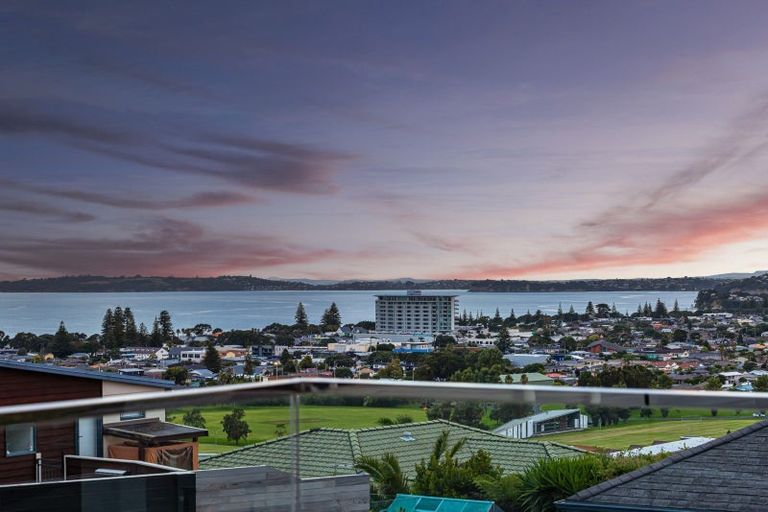 Photo of property in 2 Ascot Way, Orewa, 0931