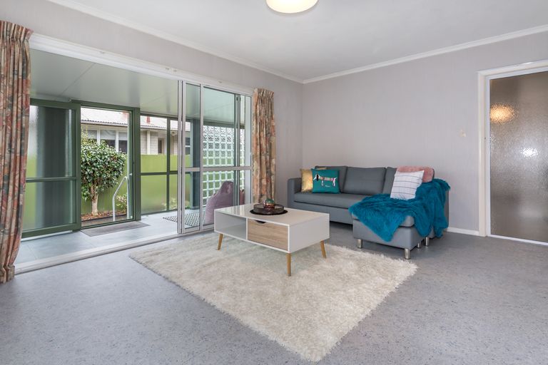 Photo of property in 9 Leacroft Street, Bishopdale, Christchurch, 8053