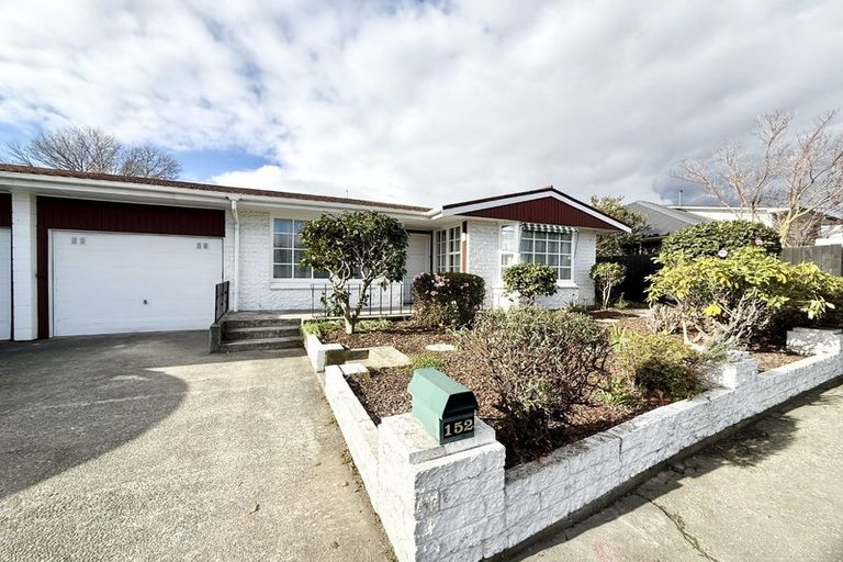 Photo of property in 152 Straven Road, Fendalton, Christchurch, 8014