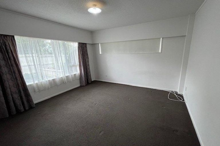 Photo of property in 1/57 Butley Drive, Farm Cove, Auckland, 2012