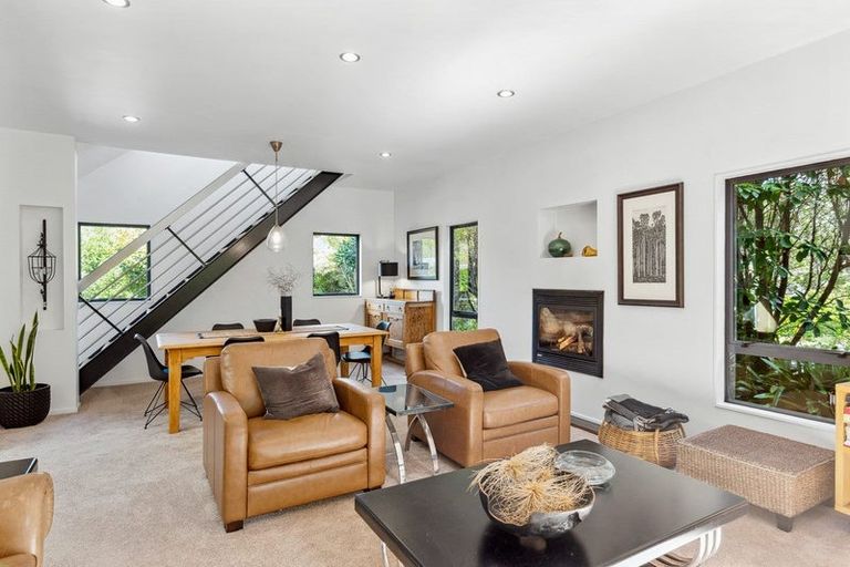 Photo of property in 2 Fiesta Grove, Raumati Beach, Paraparaumu, 5032