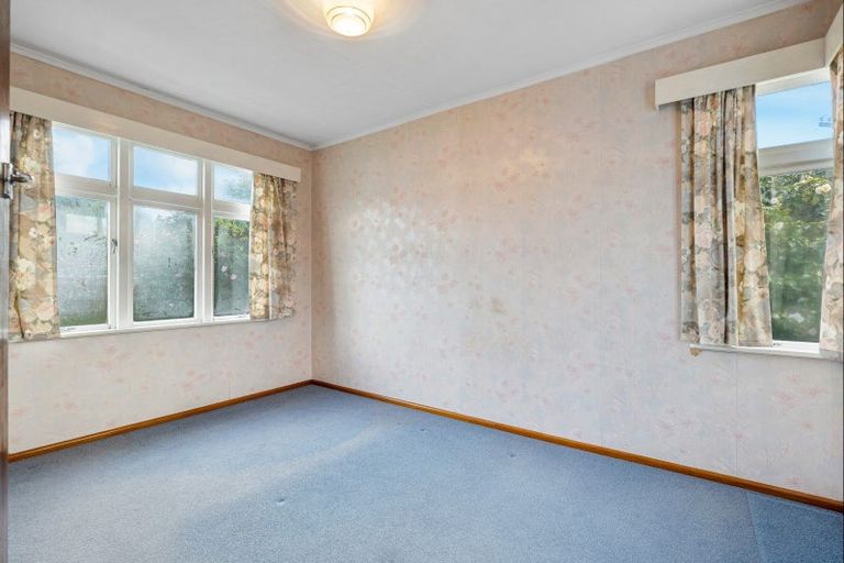 Photo of property in 4 Milton Street, Stokes Valley, Lower Hutt, 5019