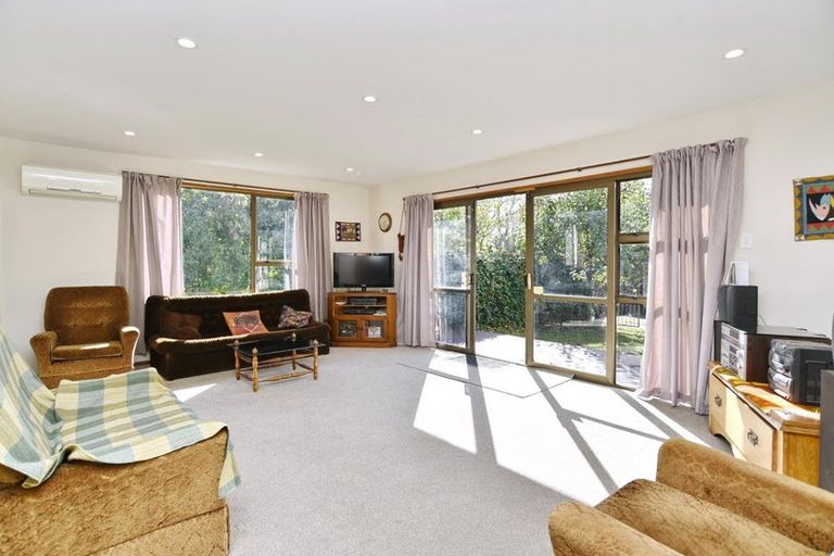 Photo of property in 40 Riverlaw Terrace, Saint Martins, Christchurch, 8022