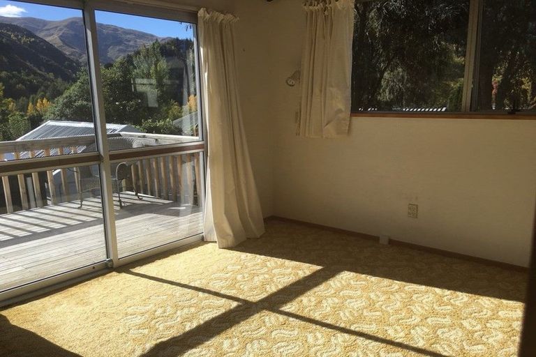 Photo of property in 32 Wiltshire Street, Arrowtown, 9302