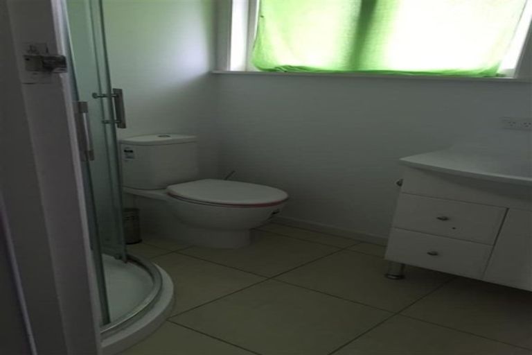 Photo of property in 16 Rollerson Street, Papakura, 2110