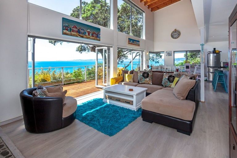 Photo of property in 102 Waihirere Drive, Tuateawa, Coromandel, 3583