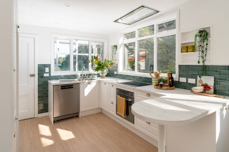 Photo of property in 15 Duppa Street, Berhampore, Wellington, 6023