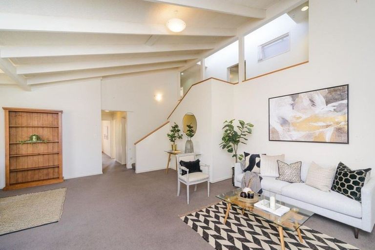 Photo of property in 42a Clifton Terrace, Fitzherbert, Palmerston North, 4410