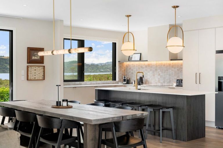 Photo of property in 34 North Ridge Drive, Pauanui, 3579