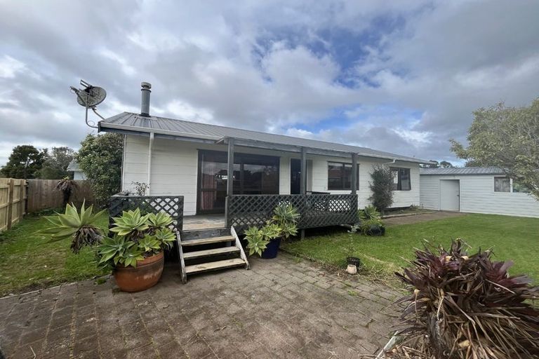 Photo of property in 36 Meadowvale Rise, Titirangi, Auckland, 0604