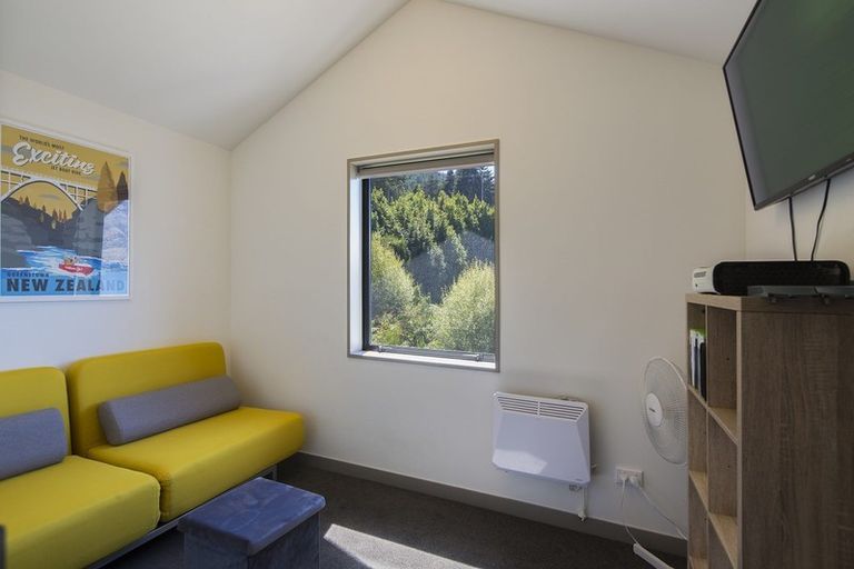 Photo of property in La Residence Du Lac, 39/527 Frankton Road, Queenstown, 9300