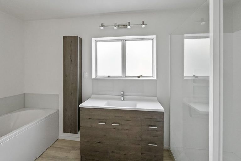 Photo of property in 184 Major Hornbrook Road, Mount Pleasant, Christchurch, 8081