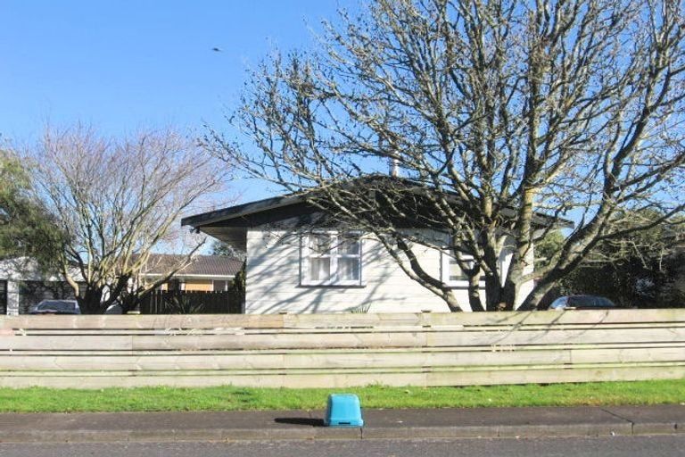 Photo of property in 13 Cargill Street, Papakura, 2110