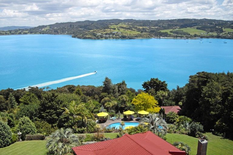 Photo of property in 105 Tahunatapu Road, Parua Bay, Whangarei, 0174