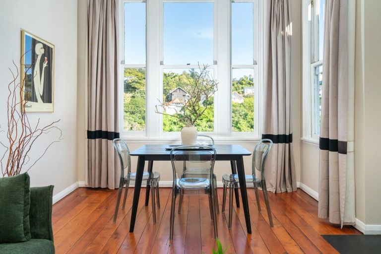 Photo of property in 58 Fairview Crescent, Kelburn, Wellington, 6012