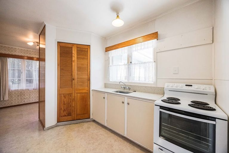 Photo of property in 116 Kervil Avenue, Te Atatu Peninsula, Auckland, 0610