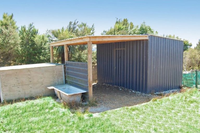 Photo of property in 31 Ranganui Road, Kaiwaka, 0573