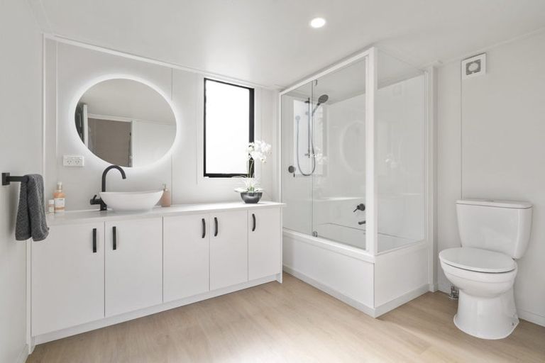 Photo of property in 69 Greenhithe Road, Greenhithe, Auckland, 0632