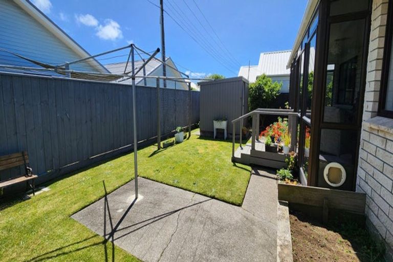 Photo of property in 3/12 Darnell Street, Fitzroy, New Plymouth, 4312