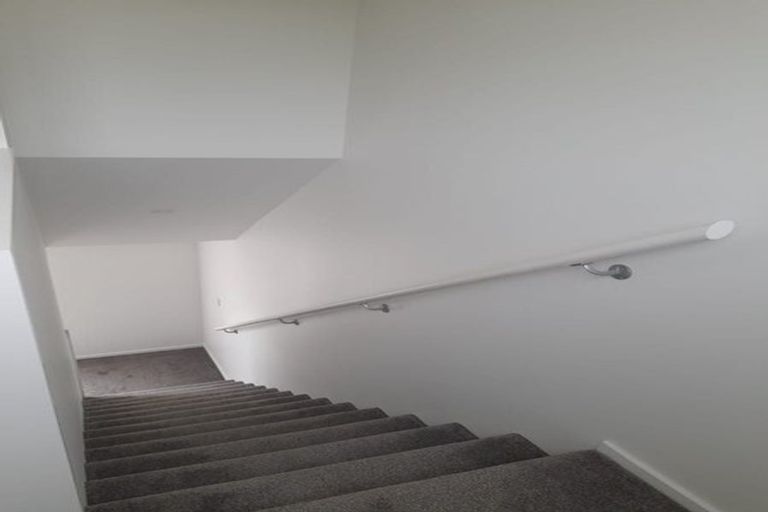 Photo of property in 2/11 Cressy Street, Waterloo, Lower Hutt, 5011