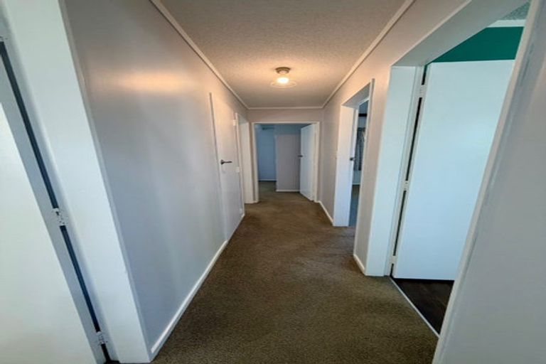 Photo of property in 47 Omapere Street, Whitby, Porirua, 5024