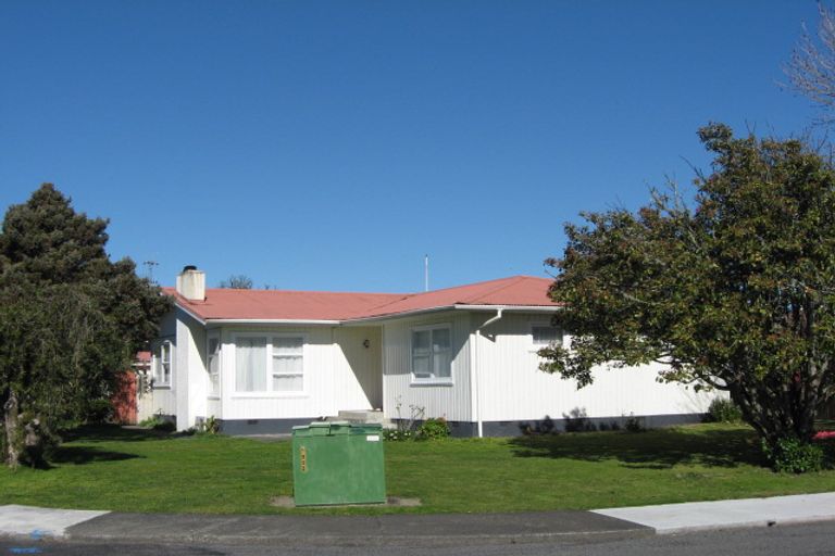 Photo of property in 1 Phillips Place, Havelock North, 4130