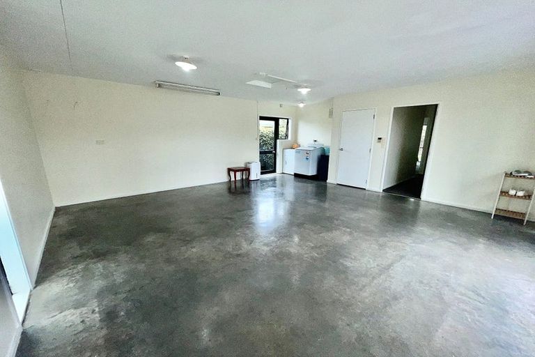 Photo of property in 345 Weymouth Road, Weymouth, Auckland, 2103