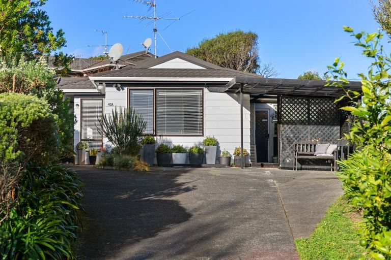 Photo of property in 43a Thatcher Crescent, Crofton Downs, Wellington, 6035