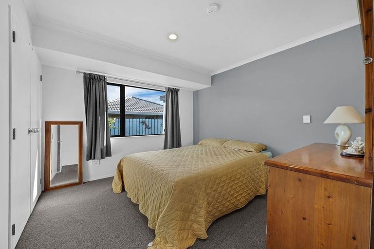 Photo of property in 26 Magnolia Drive, Waiuku, 2123