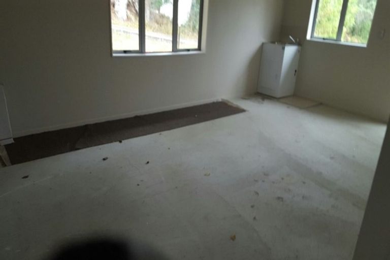 Photo of property in 13 Thomas Rea Place, Te Atatu South, Auckland, 0610