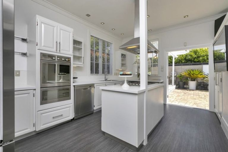 Photo of property in 42 Lawrence Street, Herne Bay, Auckland, 1011